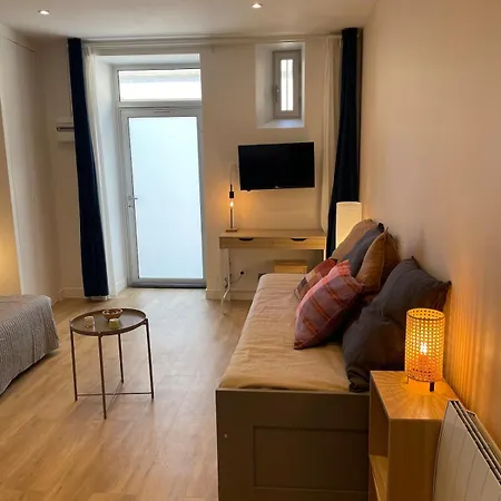 24 M2 Center *